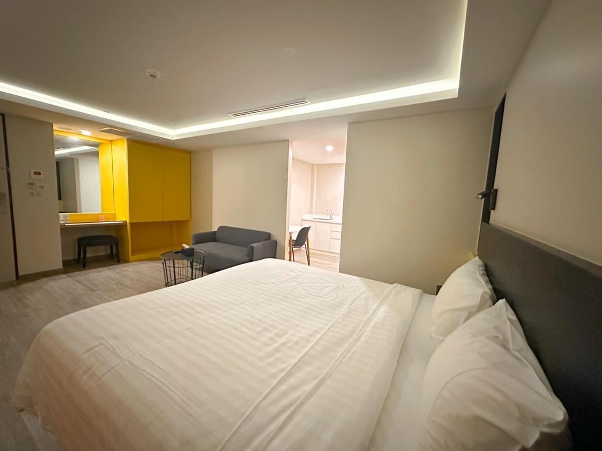 Hotel Z zpaze Bangkok Buitenkant foto
